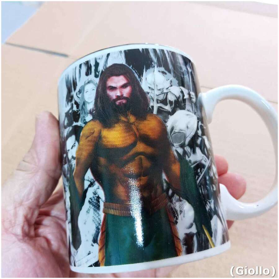 caneca de porcelana aquaman - 300 ml disney marvel zona criativa