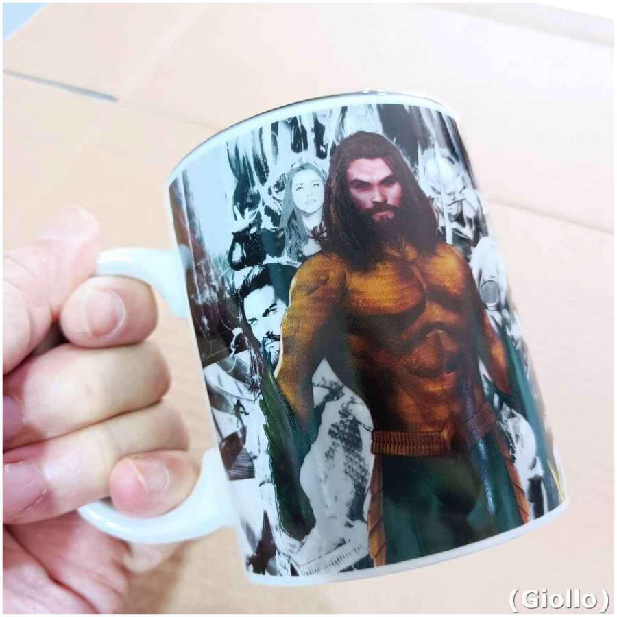 caneca de porcelana aquaman - 300 ml disney marvel zona criativa